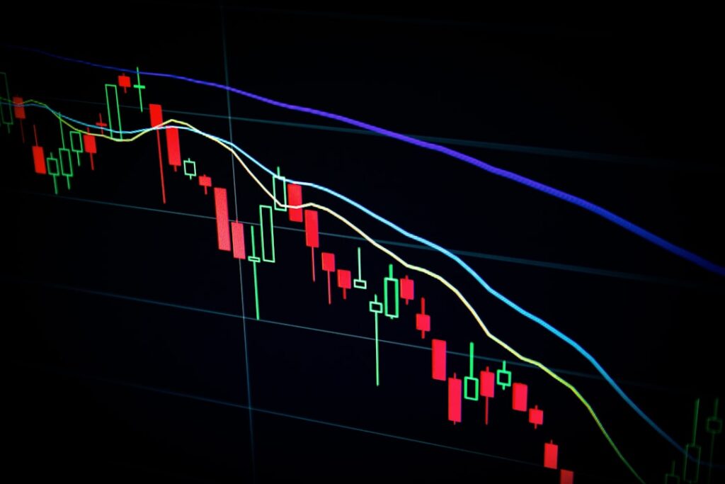 FXとは何かを示す為替チャートと通貨のイメージ画像